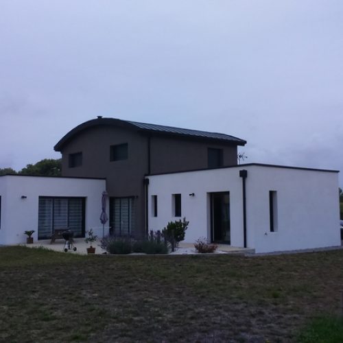 Réalisation d'une maison contemporaine par PALVADEAU CONSTRUCTIONS, maçonnerie à Saint-Jean-de-Monts et en Vendée
