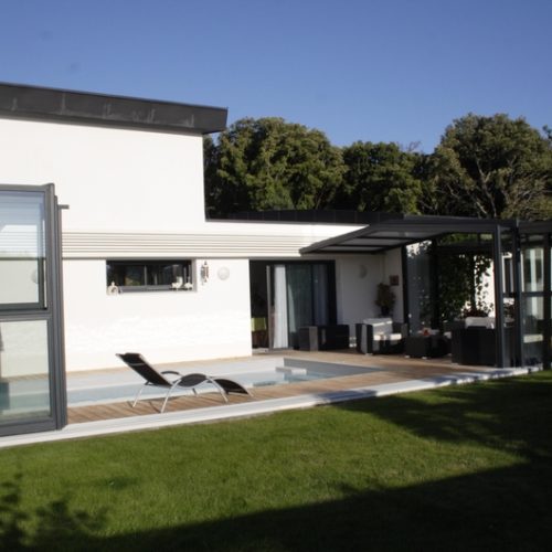 Réalisation d'une maison contemporaine par PALVADEAU CONSTRUCTIONS, maçonnerie à Saint-Jean-de-Monts et en Vendée