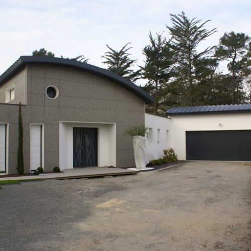 Réalisation d'une maison contemporaine par PALVADEAU CONSTRUCTIONS, maçonnerie à Saint-Jean-de-Monts et en Vendée