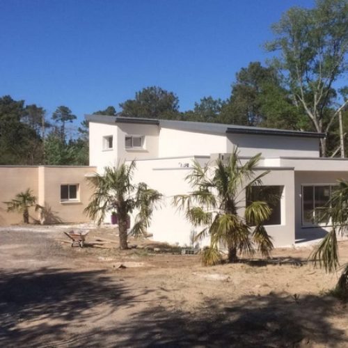 Réalisation d'une maison contemporaine par PALVADEAU CONSTRUCTIONS, maçonnerie à Saint-Jean-de-Monts et en Vendée